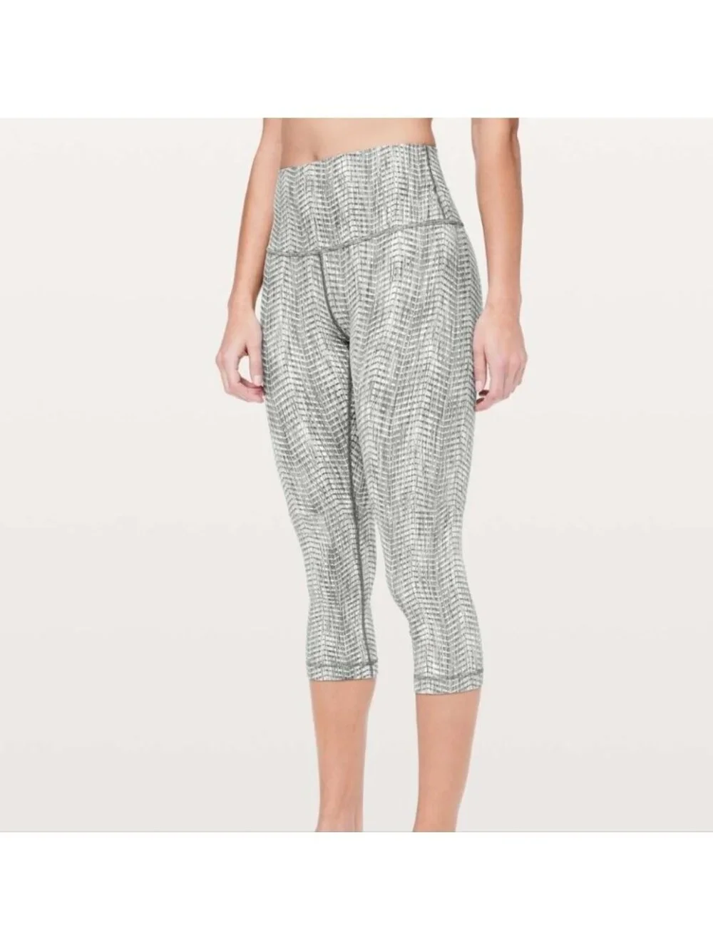 Lululemon Wunder Under Crop (HR) 21